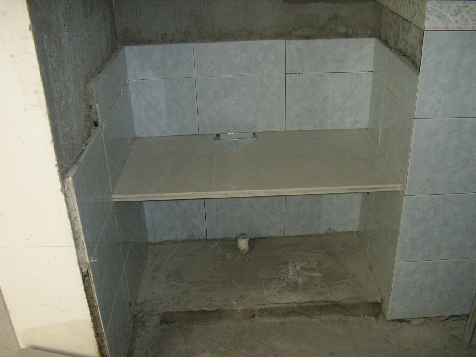 自制卫生间瓷砖台盆柜图片